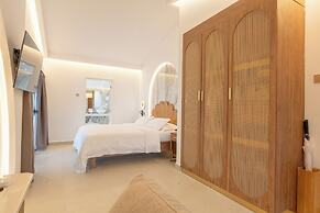 Coral Strand Smart Choice Hotel