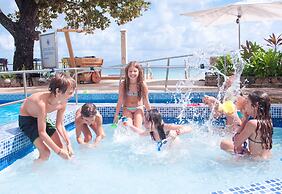 Coral Strand Smart Choice Hotel