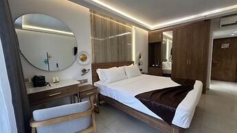 Coral Strand Smart Choice Hotel