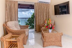 Coral Strand Smart Choice Hotel