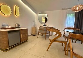 Coral Strand Smart Choice Hotel