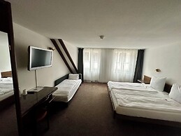 BASLERTOR Summer Pool Hotel