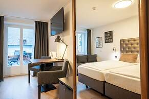 BASLERTOR Summer Pool Hotel