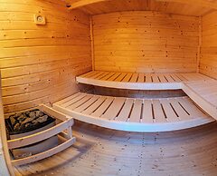 BASLERTOR Summer Pool Hotel