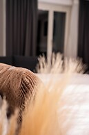 BASLERTOR Summer Pool Hotel