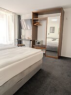 BASLERTOR Summer Pool Hotel