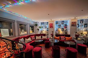 BASLERTOR Summer Pool Hotel