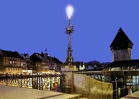 BASLERTOR Summer Pool Hotel