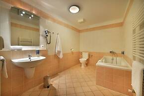 EA Hotel Tosca