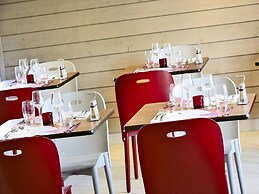 Hotel Campanile Auxerre - Monéteau