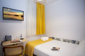 Casual Colours Barcelona Hotel