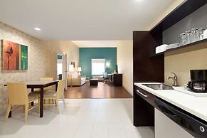 Home2 Suites by Hilton El Paso Airport, TX