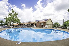 Branson's Best Motel