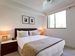 Pullman Palm Cove Sea Temple Resort and Spa