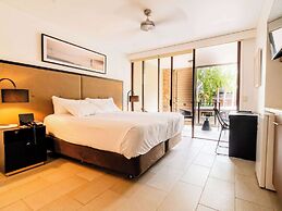 Pullman Palm Cove Sea Temple Resort and Spa