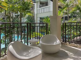 Pullman Palm Cove Sea Temple Resort and Spa