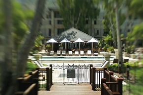 Pullman Palm Cove Sea Temple Resort and Spa