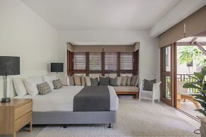 Pullman Palm Cove Sea Temple Resort and Spa