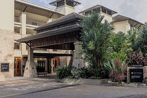 Pullman Palm Cove Sea Temple Resort and Spa