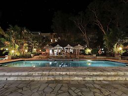 Pullman Palm Cove Sea Temple Resort and Spa