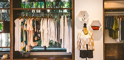 Pullman Palm Cove Sea Temple Resort and Spa