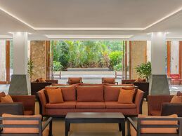 Pullman Palm Cove Sea Temple Resort and Spa