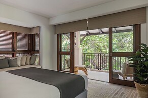 Pullman Palm Cove Sea Temple Resort and Spa