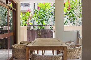 Pullman Palm Cove Sea Temple Resort and Spa