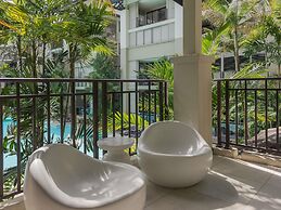 Pullman Palm Cove Sea Temple Resort and Spa
