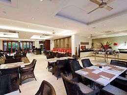 Pullman Palm Cove Sea Temple Resort and Spa