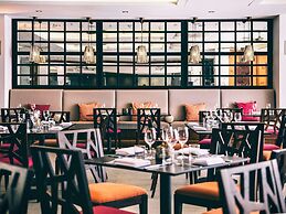 Pullman Palm Cove Sea Temple Resort and Spa