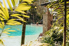 Pullman Palm Cove Sea Temple Resort and Spa