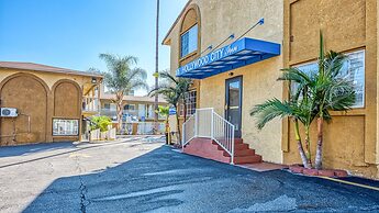 Hollywood City Inn