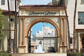 Hollywood City Inn