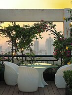 Windsor Plaza Hotel