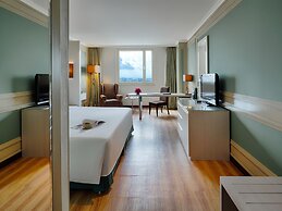 Windsor Plaza Hotel