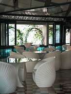 Windsor Plaza Hotel