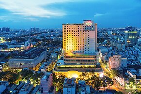 Windsor Plaza Hotel