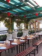 Windsor Plaza Hotel