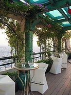 Windsor Plaza Hotel