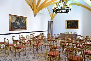 Pousada Convento de Evora - Historic Hotel