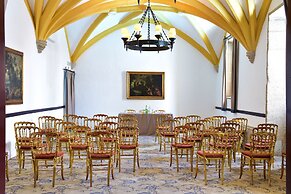 Pousada Convento de Evora - Historic Hotel