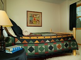 Forest Condominiums by Keystone Resort