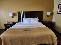 Days Inn & Suites by Wyndham Sam Houston Tollway