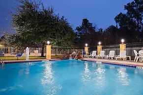 Days Inn & Suites by Wyndham Sam Houston Tollway