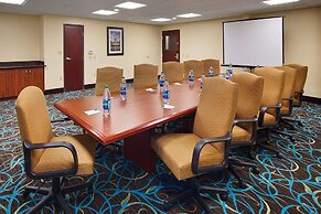 Days Inn & Suites by Wyndham Sam Houston Tollway