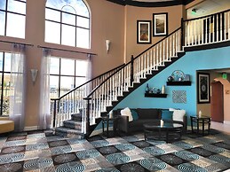 Days Inn & Suites by Wyndham Sam Houston Tollway