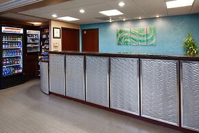 Days Inn & Suites by Wyndham Sam Houston Tollway