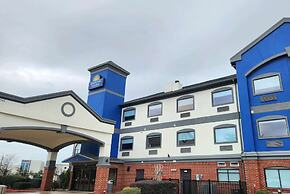 Days Inn & Suites by Wyndham Sam Houston Tollway