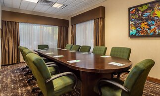 Holiday Inn & Conference Center Marshfield by IHG
